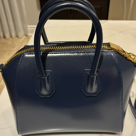 Givenchy Mini Antigona - Picture 5 of 8